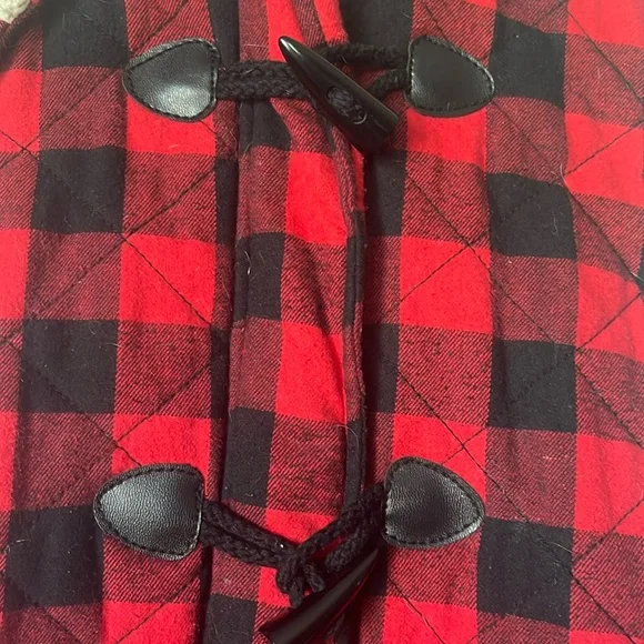 Red plaid vest - Picture 2 of 9
